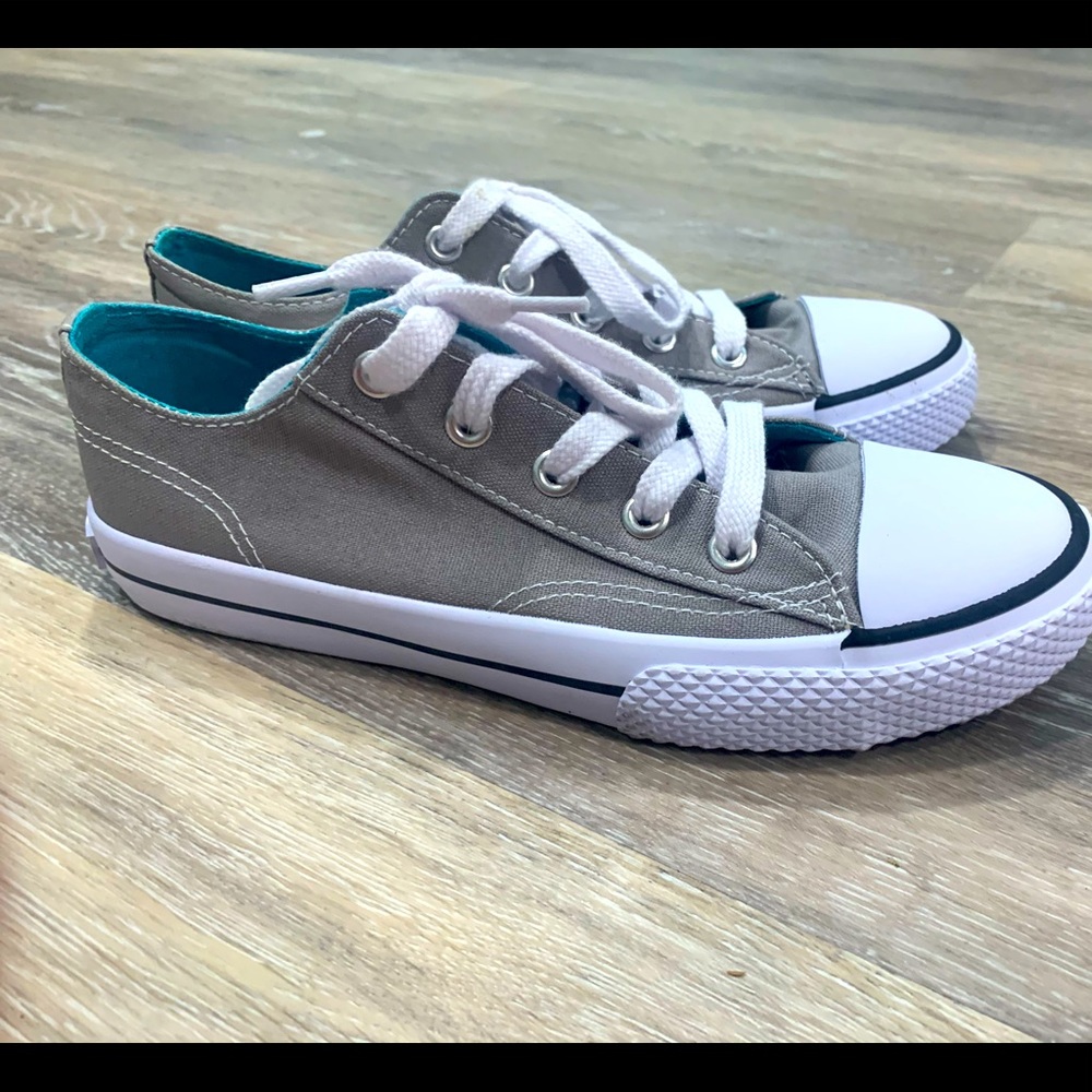 Boys youth size 3 sneakers- gray- NEW